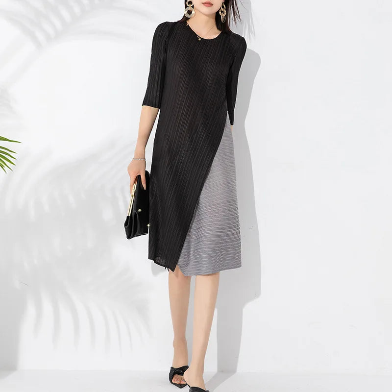 Canmol 2024 Pleated Dress: Loose Fit O Neck 3/4 Sleeves Contrast Pleats Mid-length Skirt